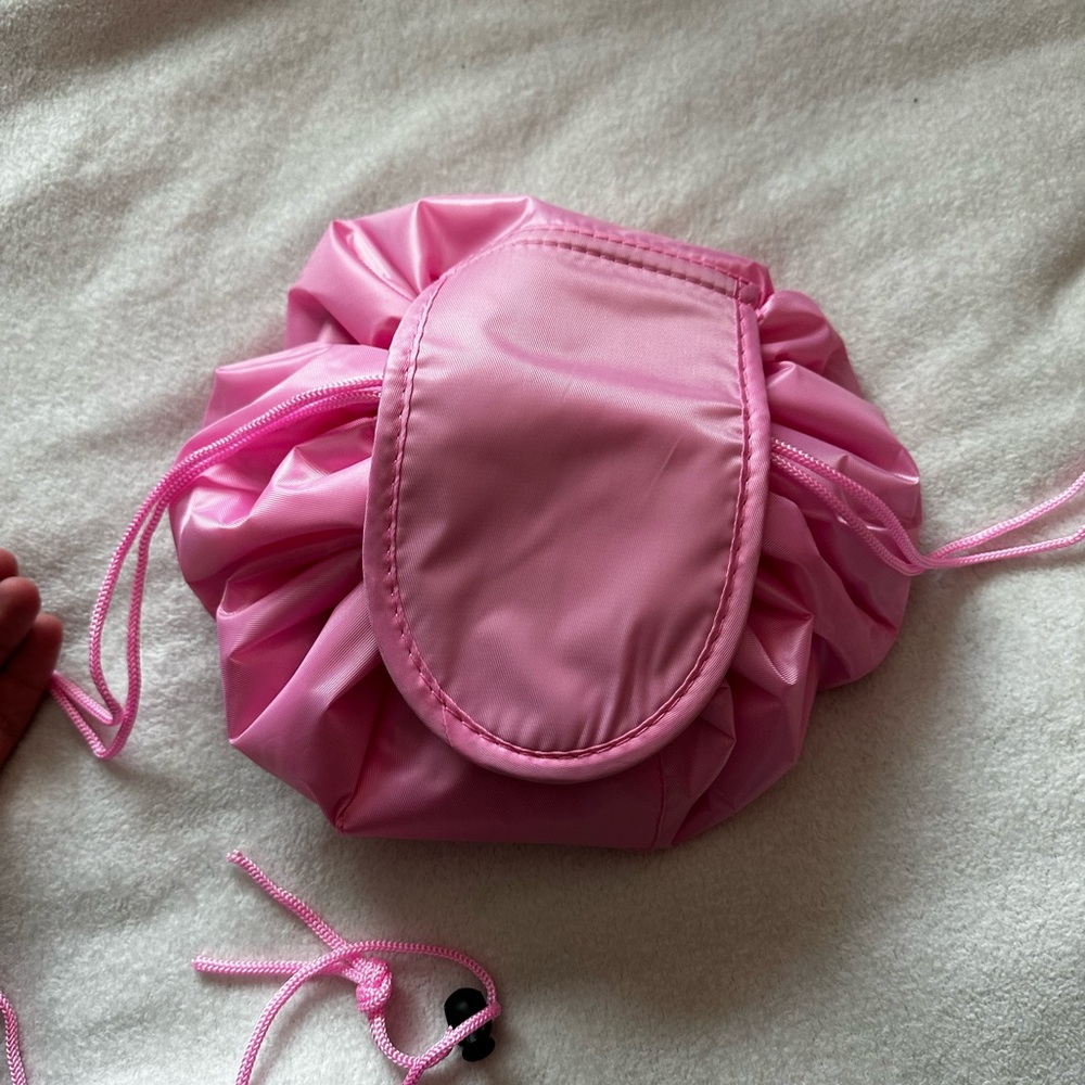 Drawstring Makeup Bag! - image 3